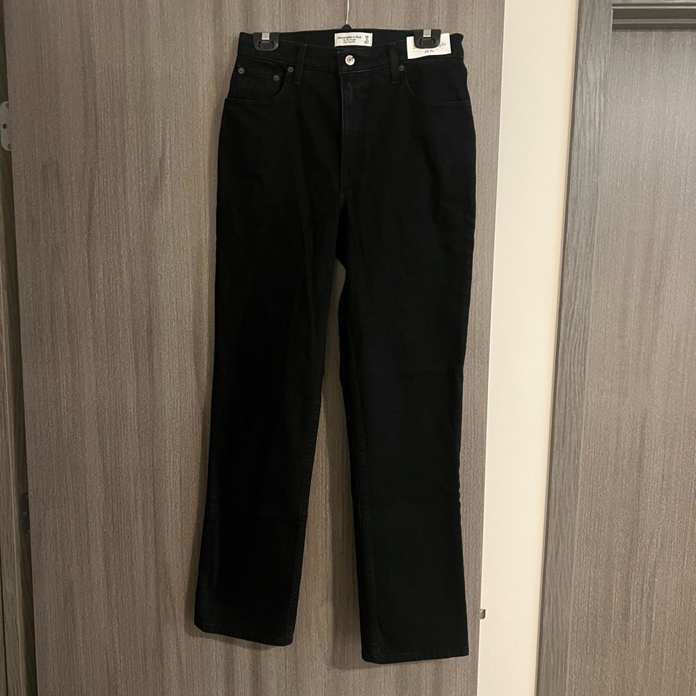 NWT Abercrombie & Fitch Black Straight Leg Jeans